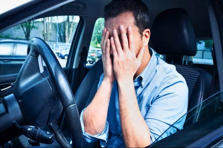 Oficial | Retirada da carta de condução de todas estas pessoas e condutores por não cumprirem os requisitos mínimos: quem é afetado