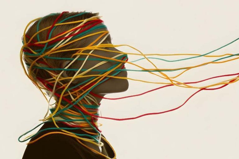 Se abre a porta do quarto quando dorme, a psicologia garante que provavelmente tem estas 6 características comuns