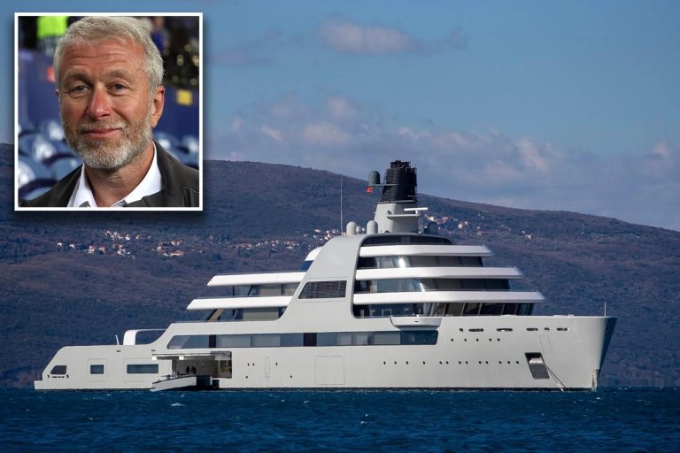 Ancorado no porto durante muitos anos, este superiate foi transformado numa fábrica e consumiu toneladas de combustível diesel por uma única razão: para manter o seu sistema de refrigeração.